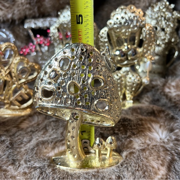 VINTAGE TORINO BRAND LARGE MUSHROOM PIERCED EARRINGS HOLDER, Early 70’s Gold - Picture 5 of 9